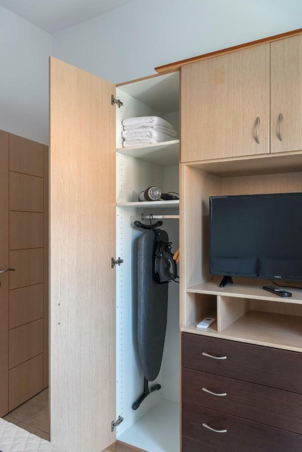 Ethrionplus Two Rooms Apartments Balconies 100 M From The Port Эрмуполис Экстерьер фото